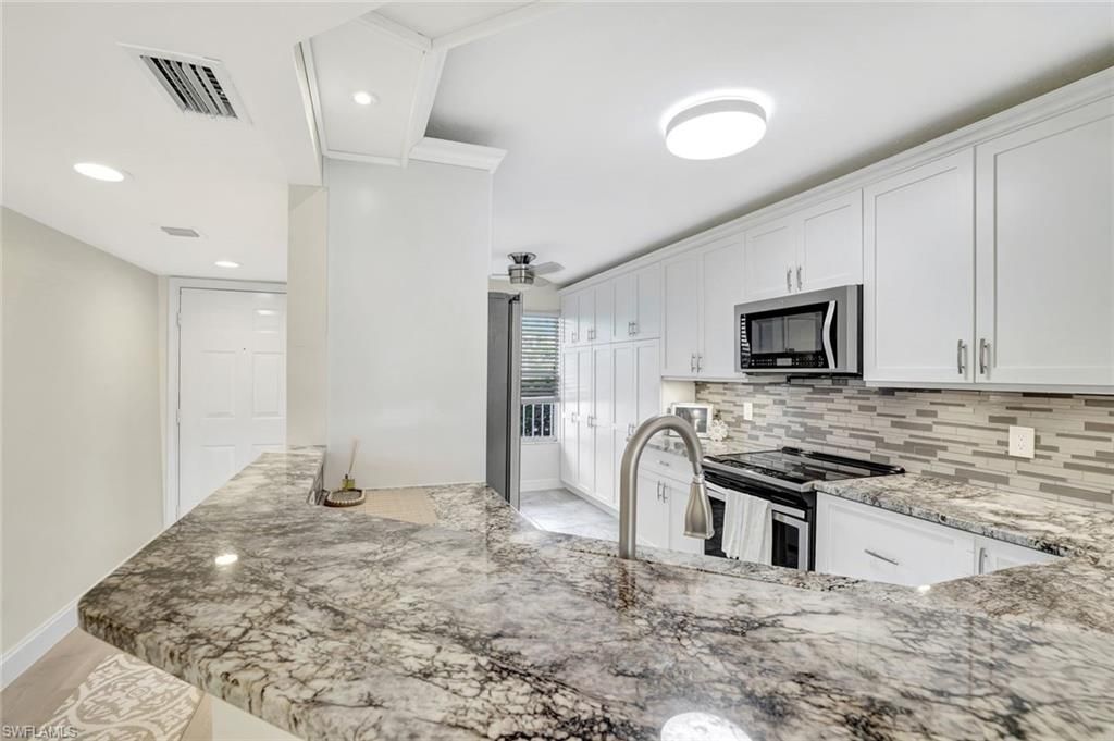 340 Horse Creek DR 207, NAPLES, FL 34110 — photo 4