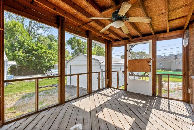 610 Carden Avenue, Rossville, GA 30741