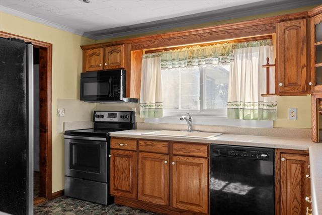 610 Carden Avenue, Rossville, GA 30741