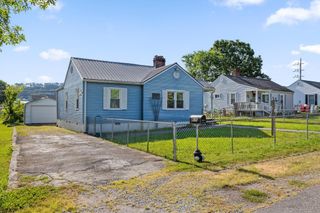 610 Carden Avenue, Rossville, GA 30741