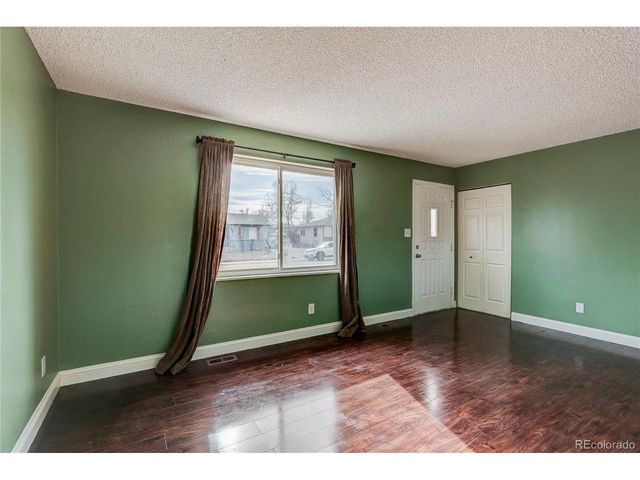 5557 Billings St, Denver, CO 80239