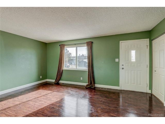 5557 Billings St, Denver, CO 80239