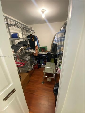 240 Lakeview Dr 308, Weston, FL 33326