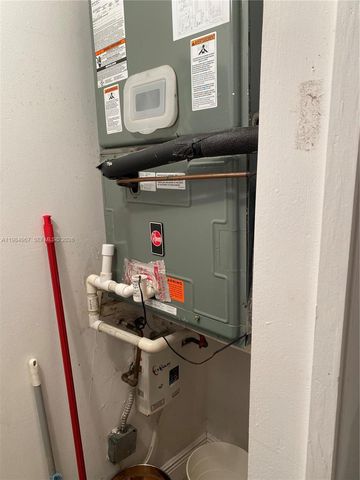 240 Lakeview Dr 308, Weston, FL 33326