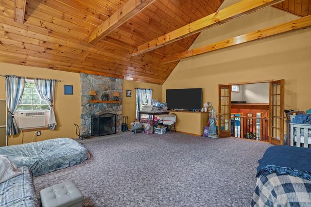 133 Killiney Woods, Millville, MA 01529