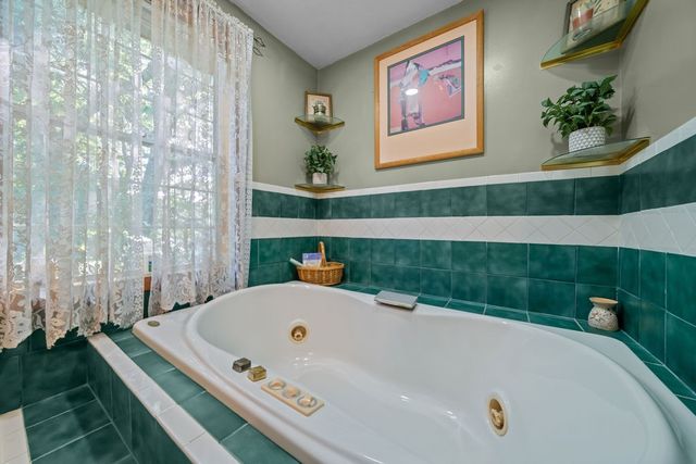 133 Killiney Woods, Millville, MA 01529