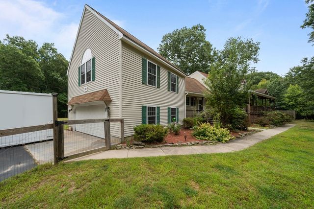133 Killiney Woods, Millville, MA 01529