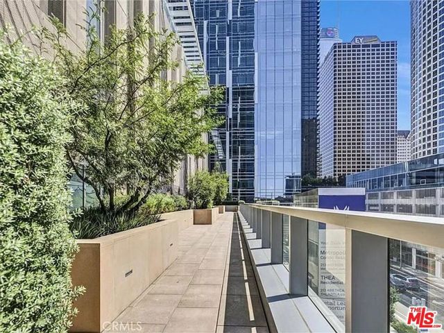 877 Francisco Street 505, Los Angeles, CA 90017