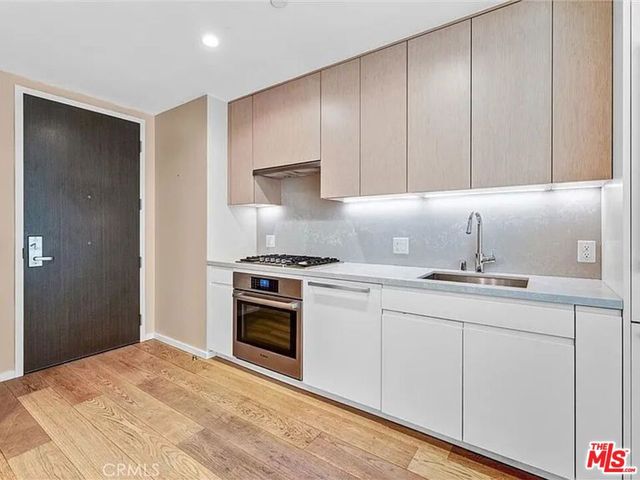 877 Francisco Street 505, Los Angeles, CA 90017