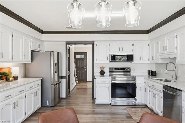 852 Trillium PL, Virginia Beach, VA 23464
