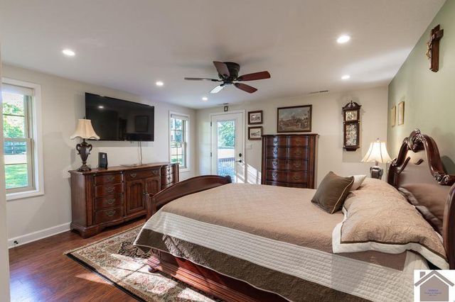 5739 Blandville Rd, Paducah, KY 42001