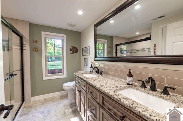 5739 Blandville Rd, Paducah, KY 42001