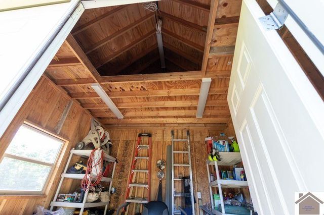 5739 Blandville Rd, Paducah, KY 42001