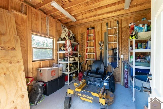 5739 Blandville Rd, Paducah, KY 42001