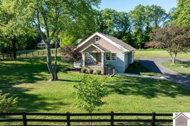 5739 Blandville Rd, Paducah, KY 42001