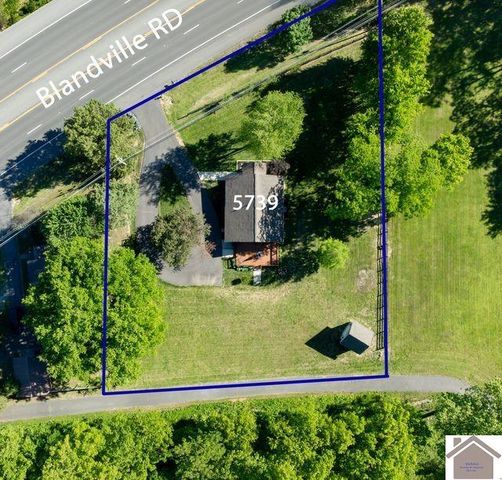 5739 Blandville Rd, Paducah, KY 42001