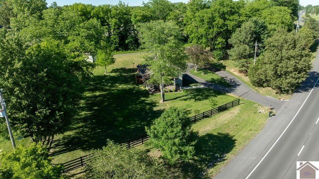 5739 Blandville Rd, Paducah, KY 42001