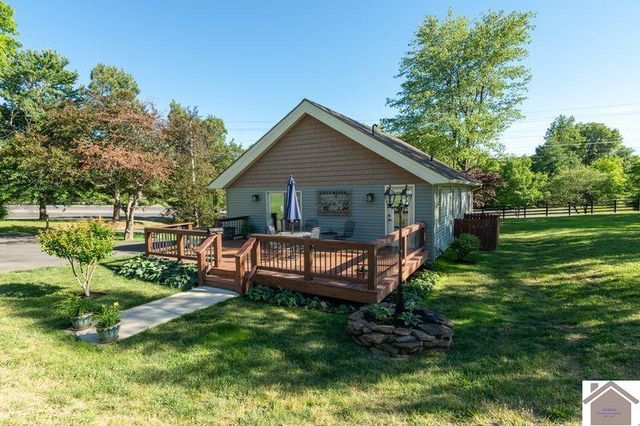 5739 Blandville Rd, Paducah, KY 42001