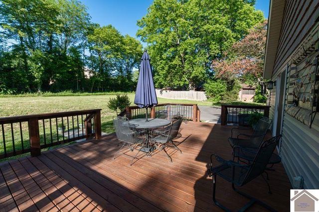 5739 Blandville Rd, Paducah, KY 42001