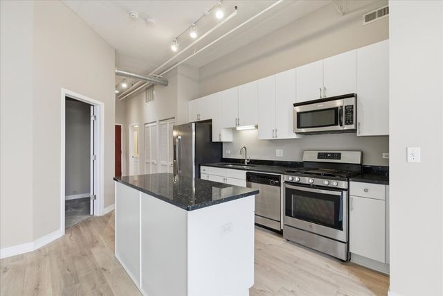 740 W Fulton Street 905, Chicago, IL 60661