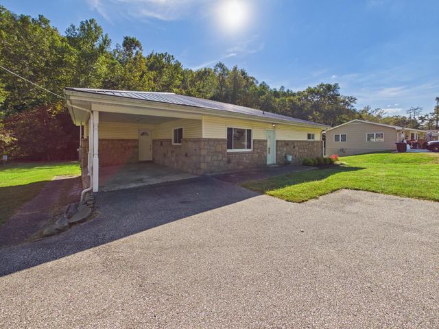 581 Sherwood Drive, Huntington, WV 25704