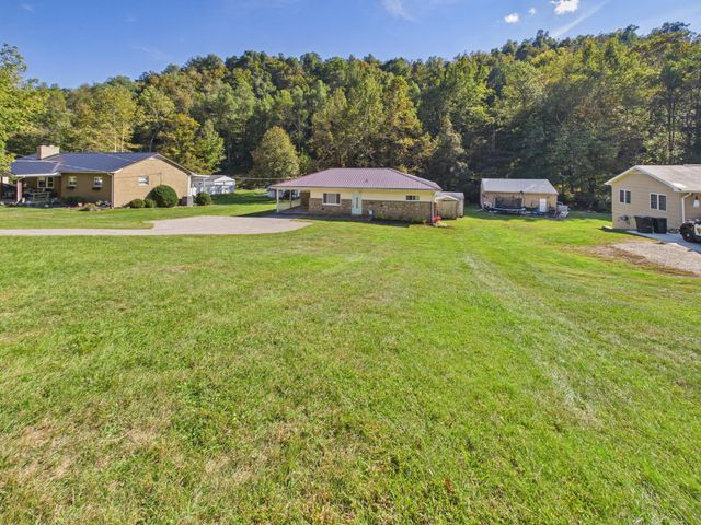 581 Sherwood Drive, Huntington, WV 25704
