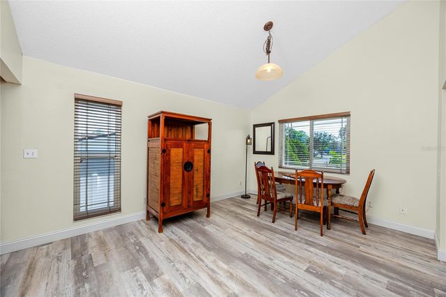 8759 ORIENT WAY NE, St Petersburg, FL 33702