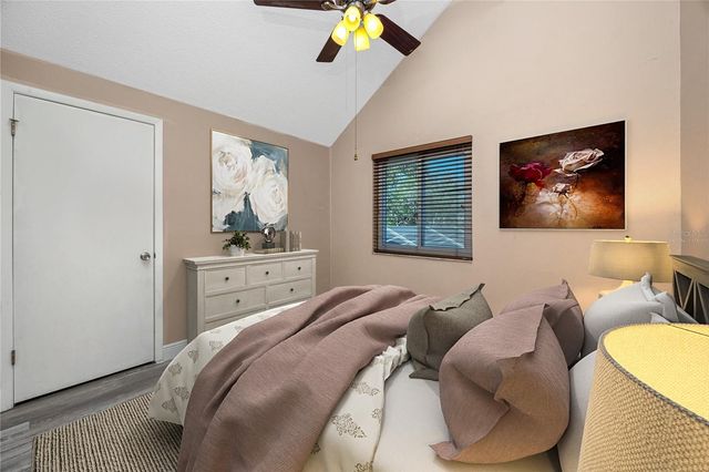 8759 ORIENT WAY NE, St Petersburg, FL 33702