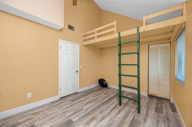 8759 ORIENT WAY NE, St Petersburg, FL 33702