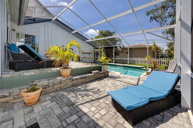 8759 ORIENT WAY NE, St Petersburg, FL 33702