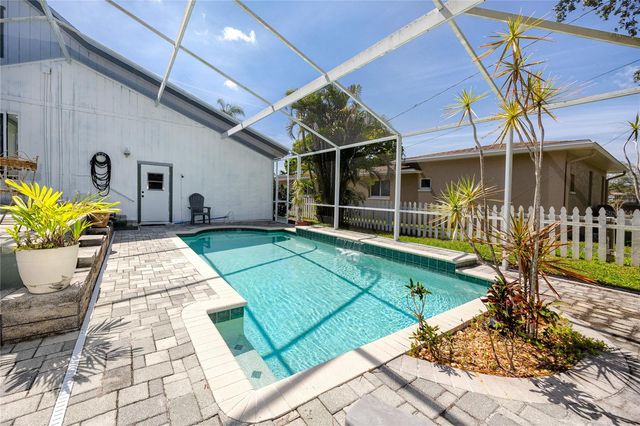 8759 ORIENT WAY NE, St Petersburg, FL 33702