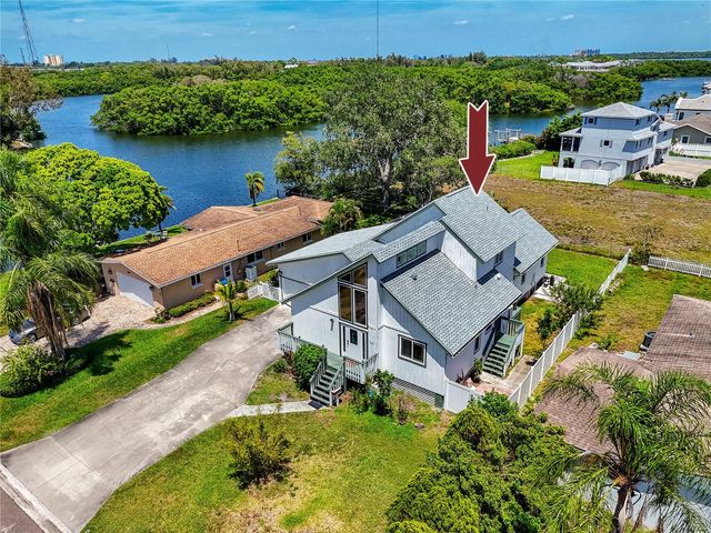 8759 ORIENT WAY NE, St Petersburg, FL 33702