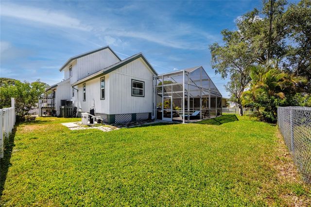 8759 ORIENT WAY NE, St Petersburg, FL 33702
