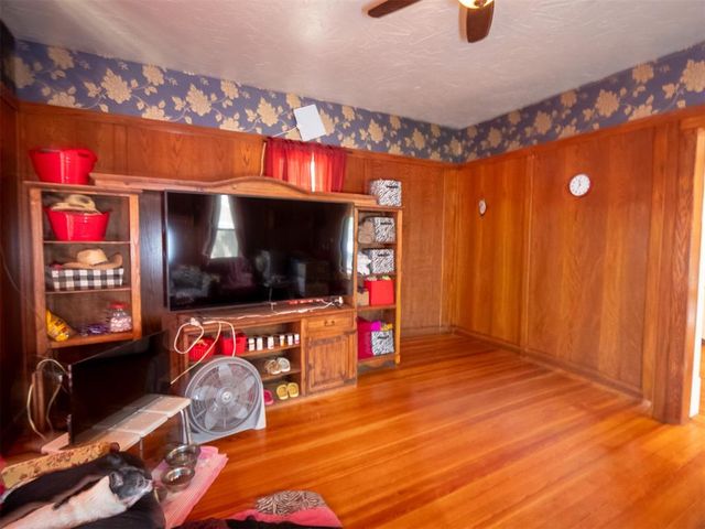 307 E Main Street, Tecumseh, OK 74873