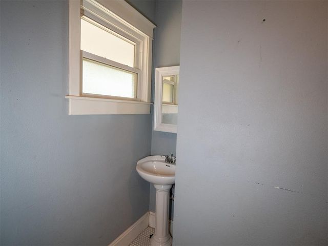 307 E Main Street, Tecumseh, OK 74873