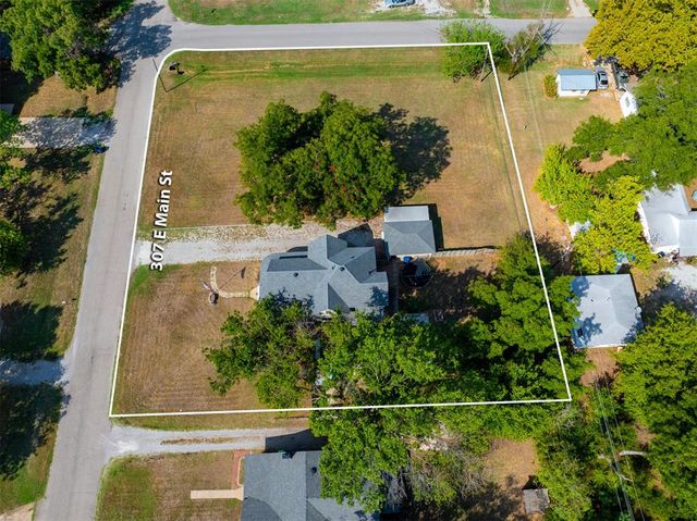 307 E Main Street, Tecumseh, OK 74873
