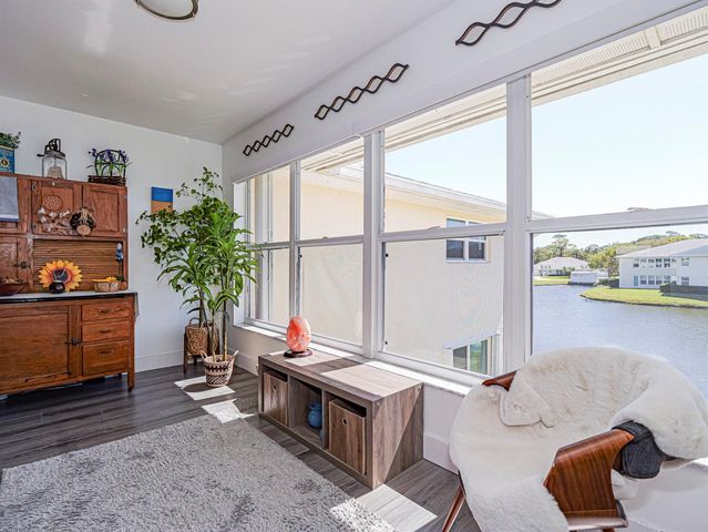 675 W Lake Jasmine Circle 206, Vero Beach, FL 32962