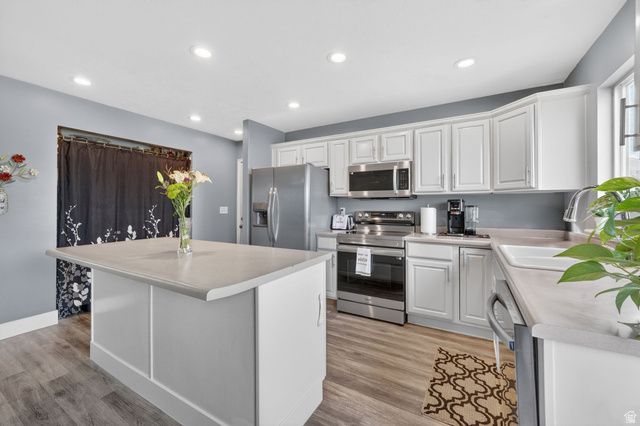 182 W CASI WAY, Saratoga Springs, UT 84045