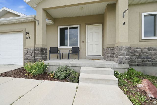 182 W CASI WAY, Saratoga Springs, UT 84045