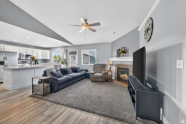 182 W CASI WAY, Saratoga Springs, UT 84045