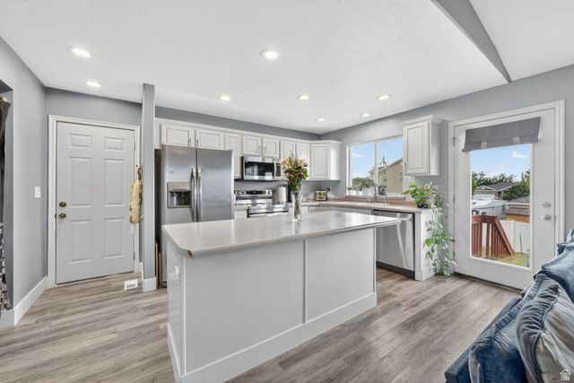 182 W CASI WAY, Saratoga Springs, UT 84045