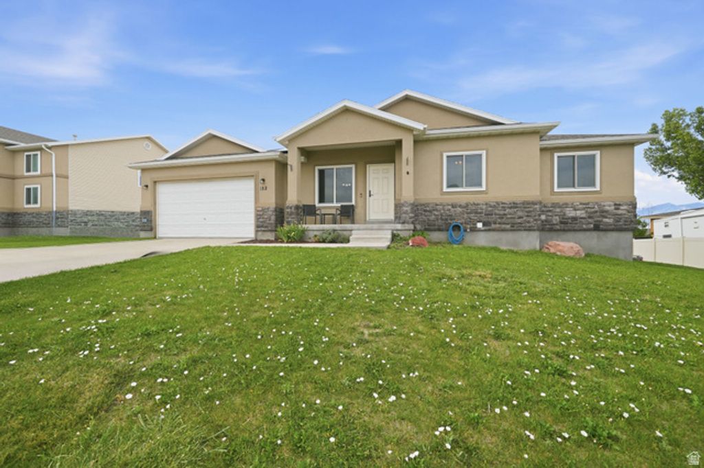 182 W CASI WAY, Saratoga Springs, UT 84045