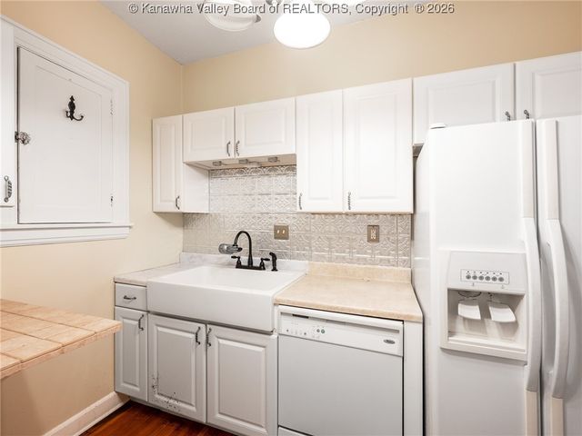 1012 Circle Road, Charleston, WV 25314