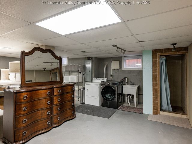 1012 Circle Road, Charleston, WV 25314