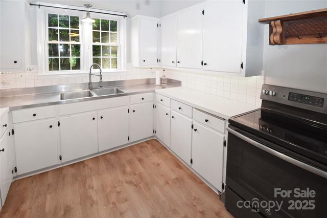 1101 Pee Dee Avenue, Albemarle, NC 28001