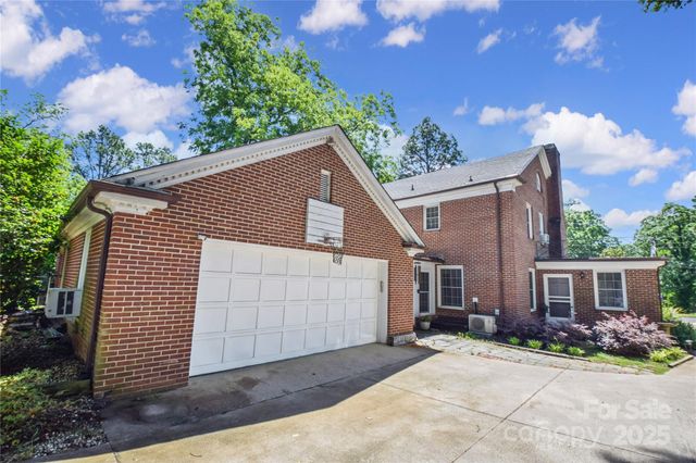 1101 Pee Dee Avenue, Albemarle, NC 28001