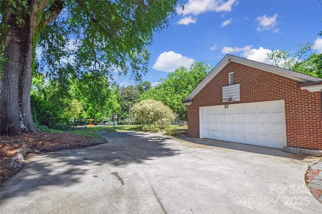 1101 Pee Dee Avenue, Albemarle, NC 28001
