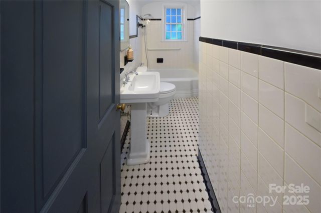 1101 Pee Dee Avenue, Albemarle, NC 28001