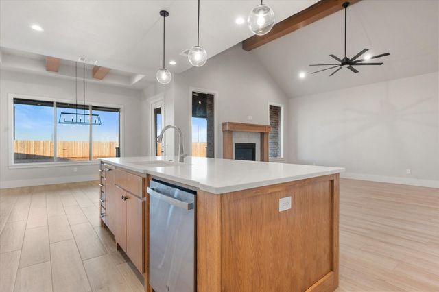 1124 Cooper Drive, New Home, TX 79383