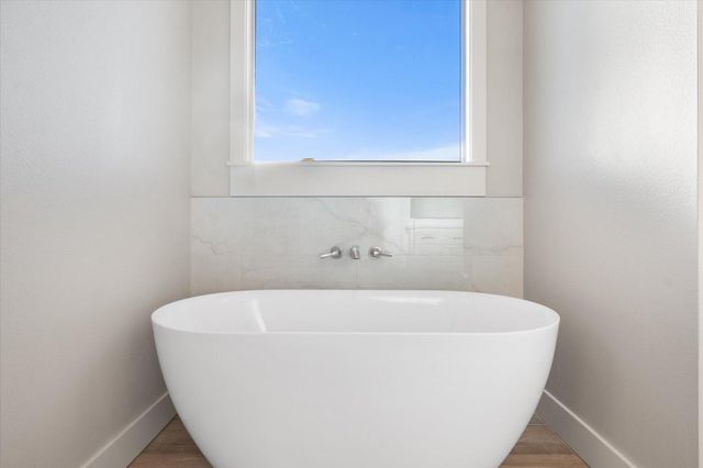 1124 Cooper Drive, New Home, TX 79383